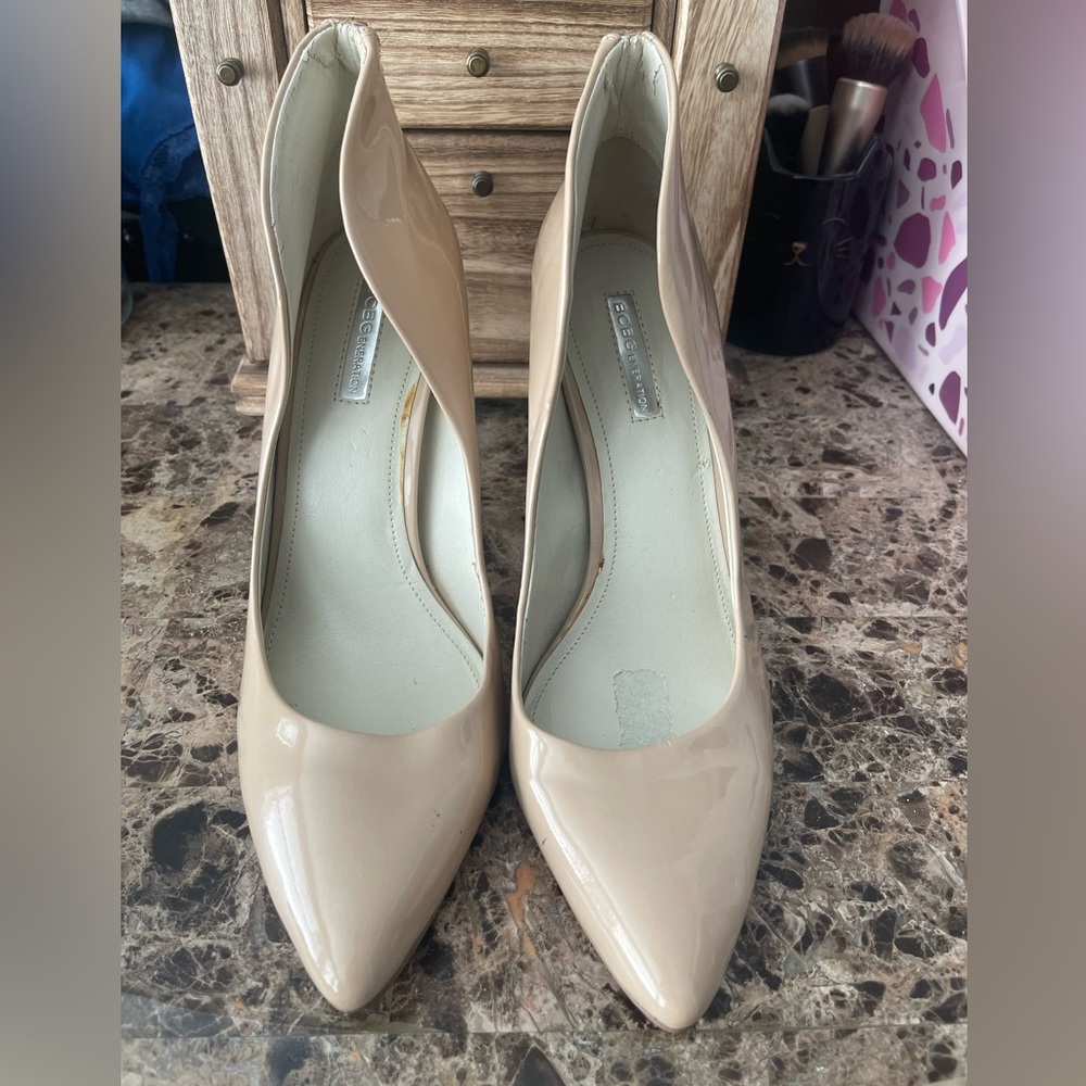 BcBg high back pumps